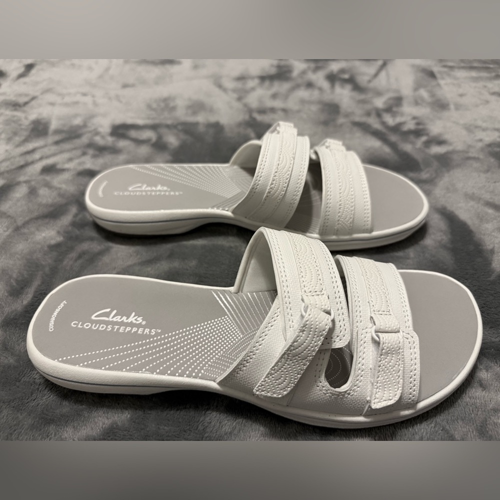 Clarks Cloudsteppers White Slide Sandals Size 9 - Picture 2 of 4